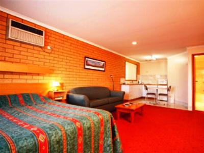 Blue Whale Motor & Aparthotel 3*
